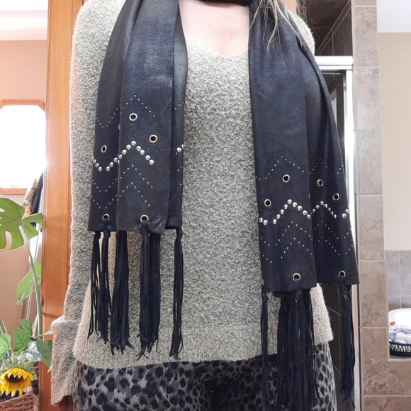 mark by Avon black boho scarf soft suede-like - Picture 3 of 9